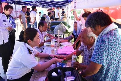 媒體看界首 | 農民日報 健康咨詢惠民生，筑牢鄉村振興健康基石